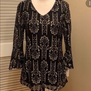 Caleoos shirt top blouse bell sleeve long sleeve size small